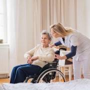 Badanti anziani invalidi