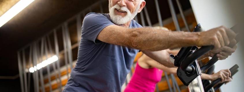 Attrezzi per palestra anziani: l'aiuto della badante