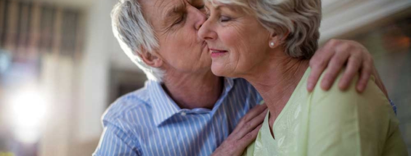 sessualita anziani bacio