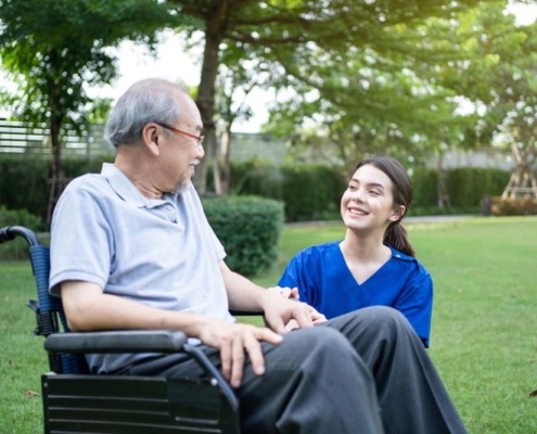 anziani senza parenti badante può aiutare aes domicilio
