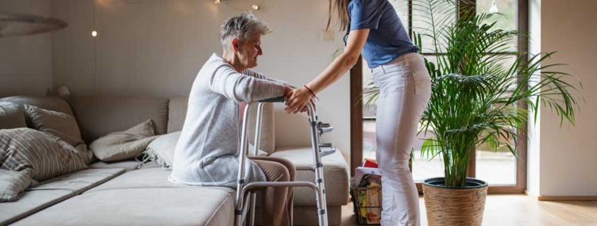 badante e deambulatore