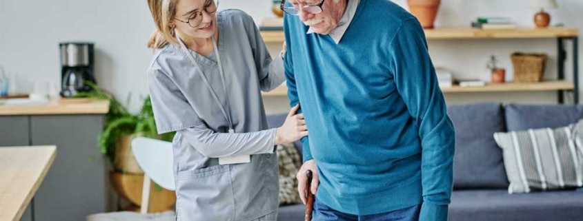 Chi aiuta gli anziani