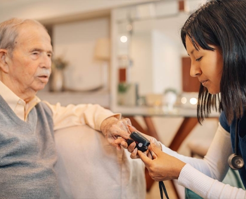 ipertensione anziani ruolo badante aes domicilio